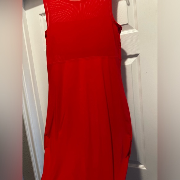 Red Guess mesh cutout bodycon midi dress. Size medium. EUC. - Picture 2 of 11